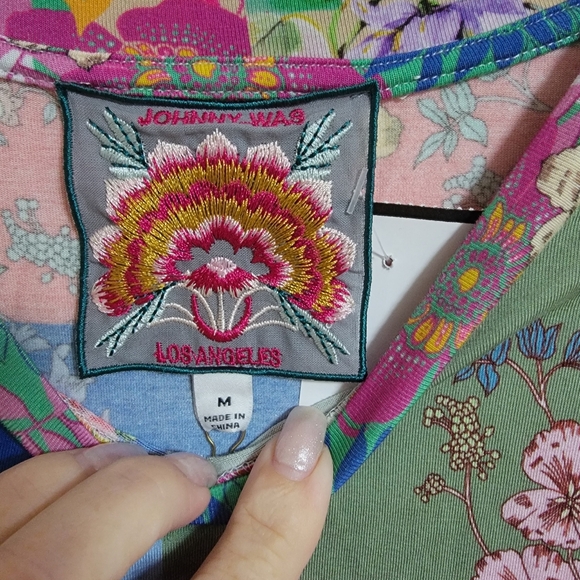 NWT Johnny Was Marcel Favorite Crew Neck Swing Tee - Picture 2 of 7